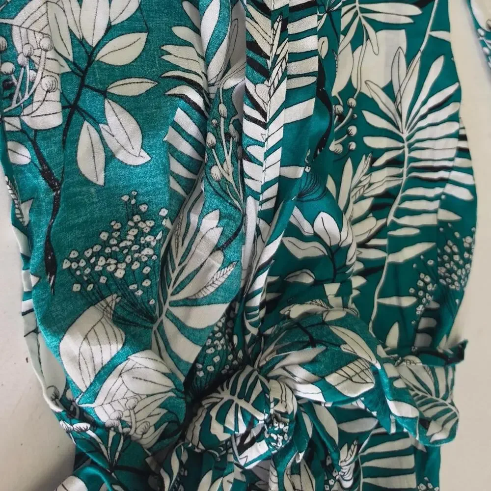 unbranded aakaa green